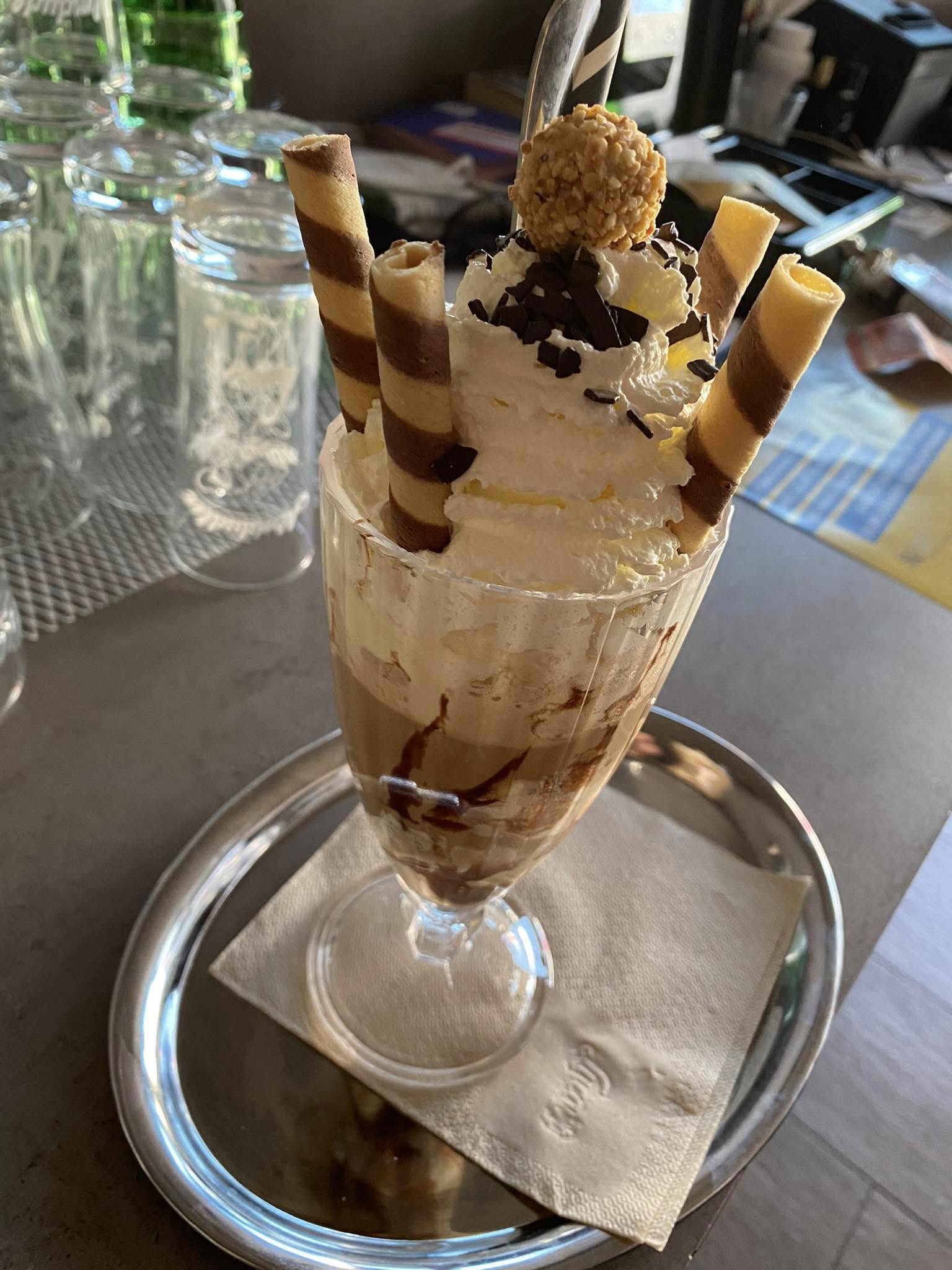 Eis – Café Smaragd