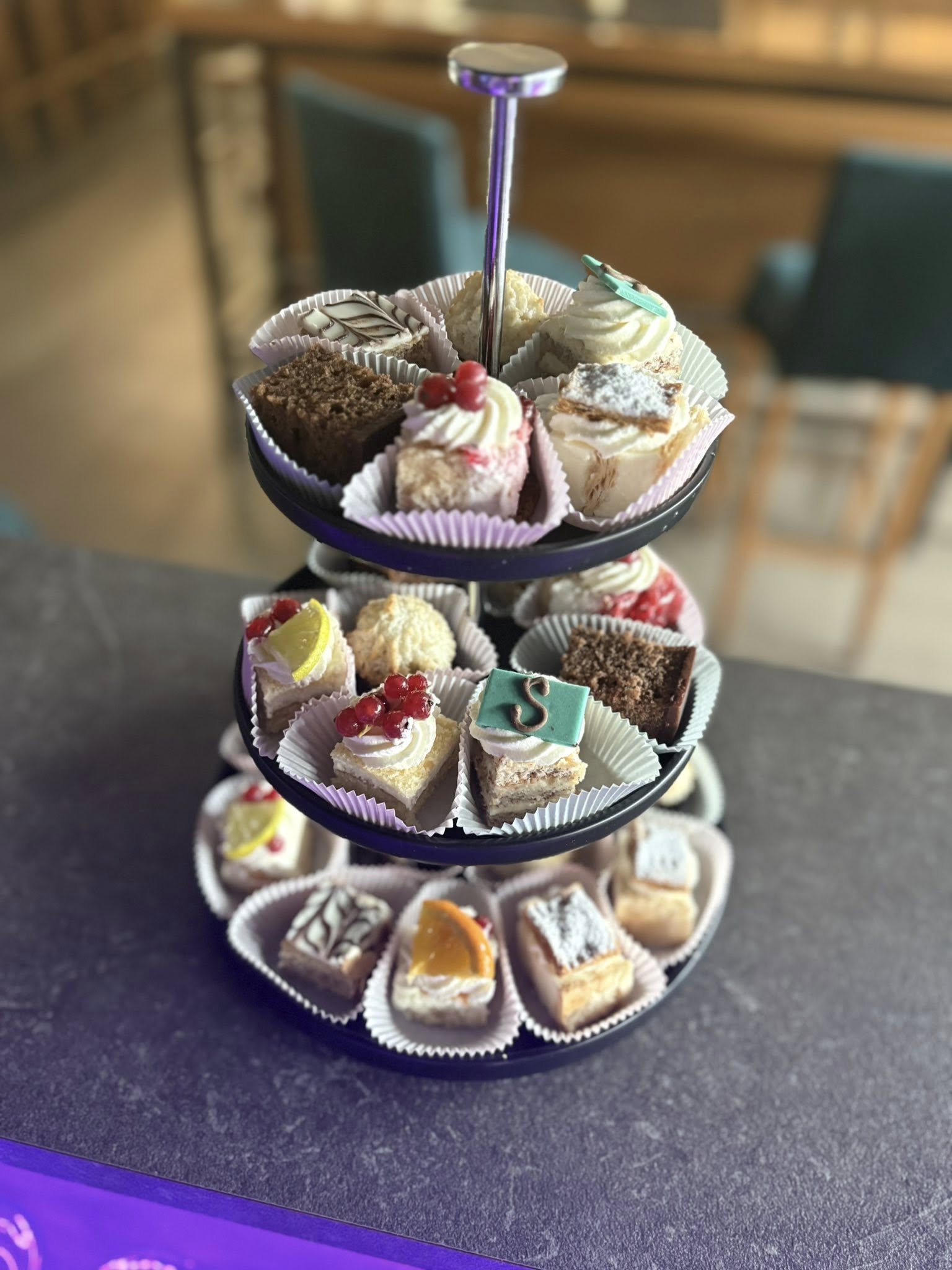 Mehlspeisen – Café Smaragd